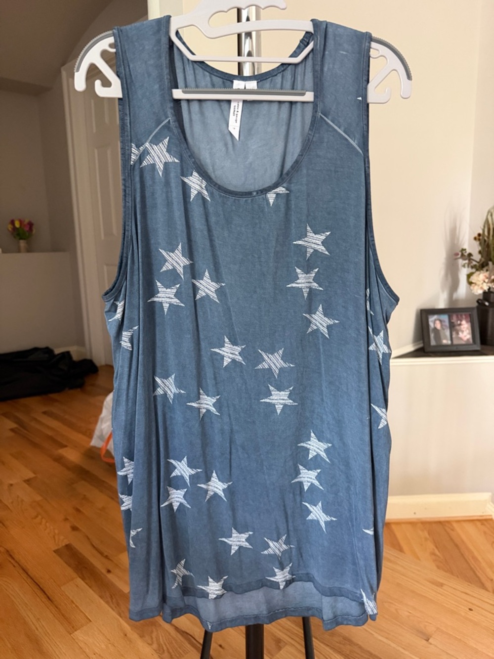 Cable & Gauge Blue Star Print Tank Top